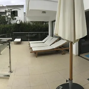 Villa En Primera Linea De Playa